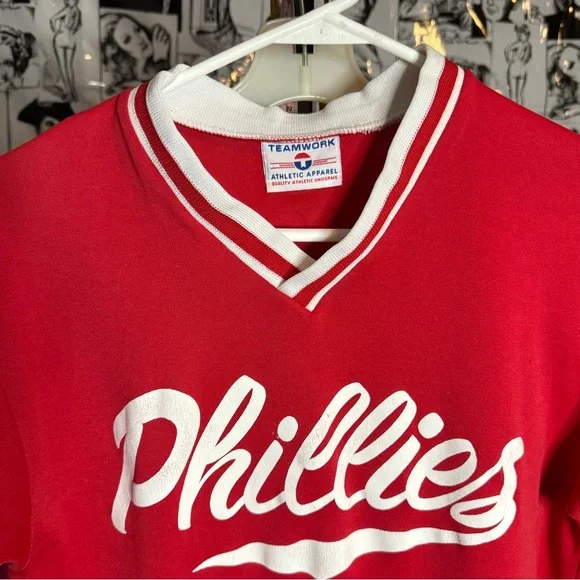 VTG Teamwork Phillies Top - Picture 2 of 4